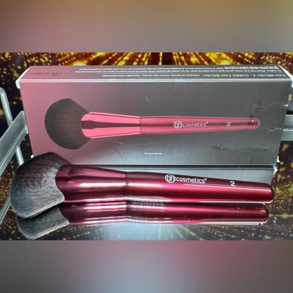 BH Cosmetics Metallic Pink Fan Brush Set #1